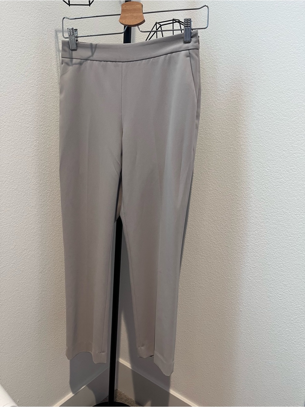 Aritzia Straight Leg Pants in Taupe
